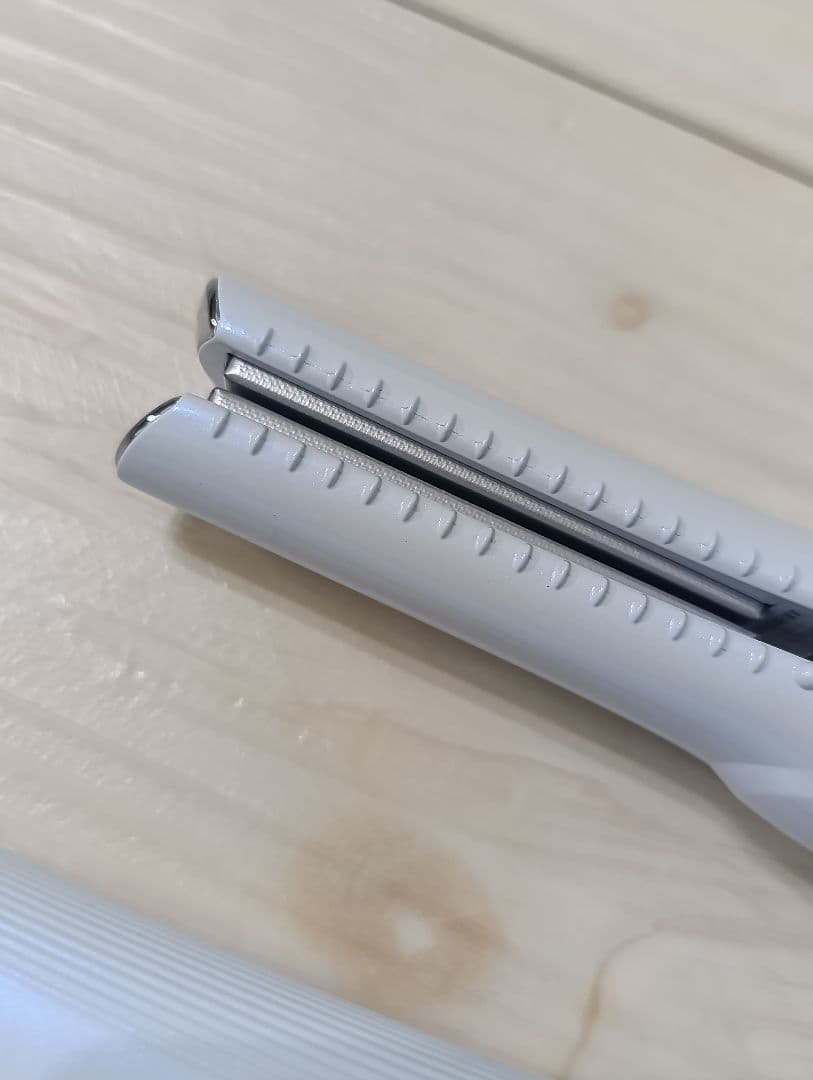 リファ フィンガーアイロンST RE-AS02A MTG 01