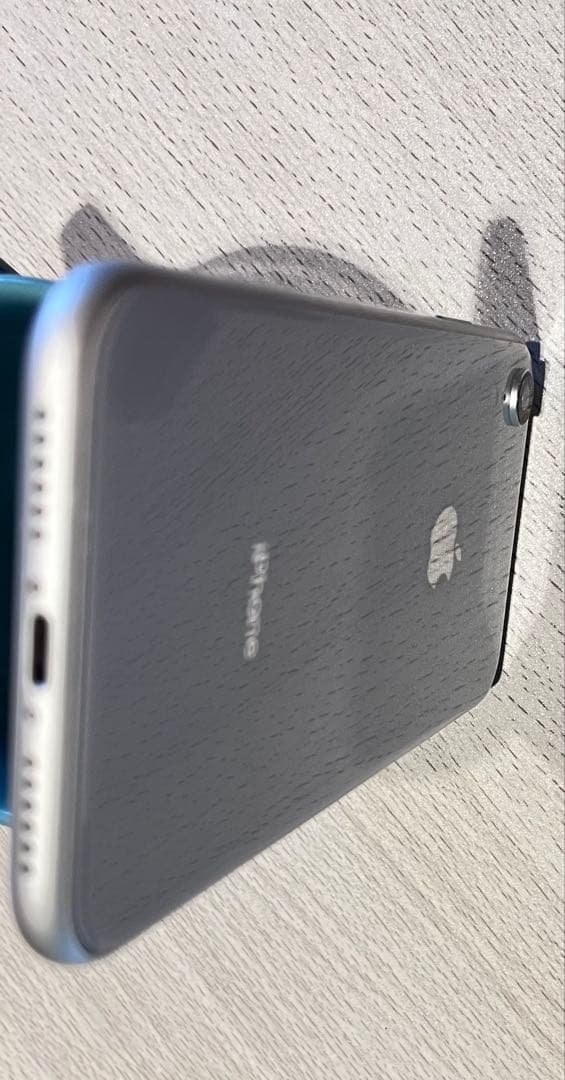 iPhone XR 128GB SIMロック有 docomo