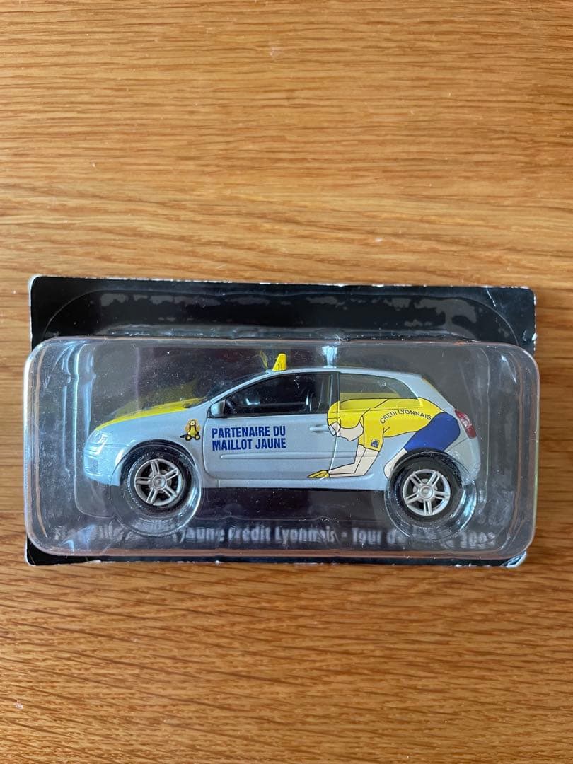 【ツールドフランス】フィアットStilo 2002年モデルキャラバンカー
