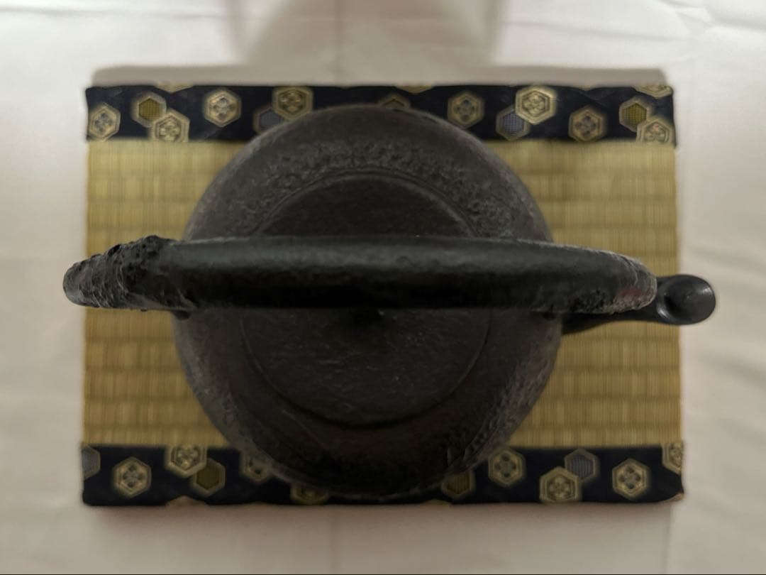 本番盛岡 薫山 南部鉄器 鉄瓶 棗型 なつめ 雲龍 2.0リットル 新品未使用品