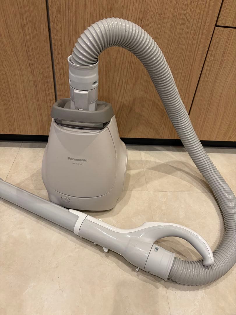 Panasonic 電気掃除機品番MC-PJ21A-C 年式2022製