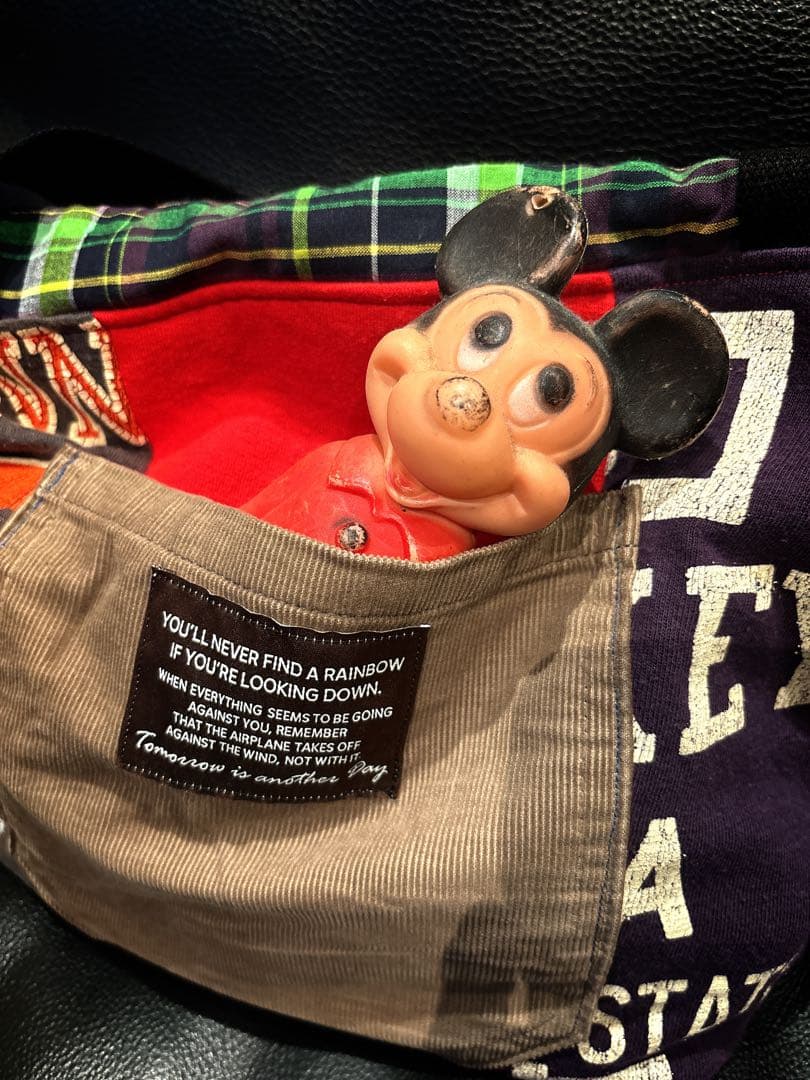 ハンドメイド 巾着トートバッグ 異素材パッチ リメイク DD缶バッジ付き♡