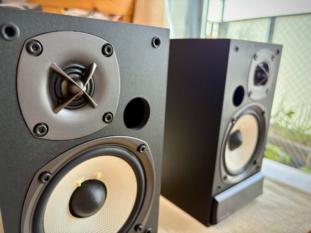 ONKYOオンキヨー　WAVIO GX-100HD　アクティブスピーカー