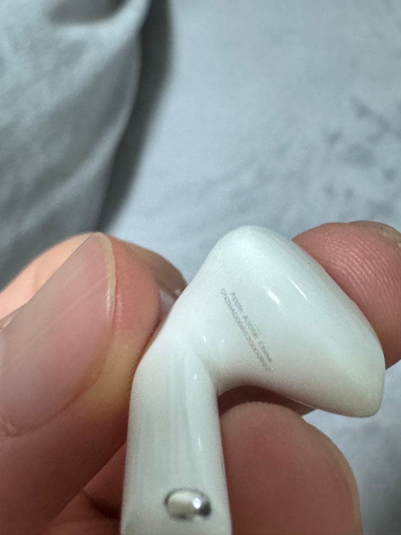 イヤホン airpods4