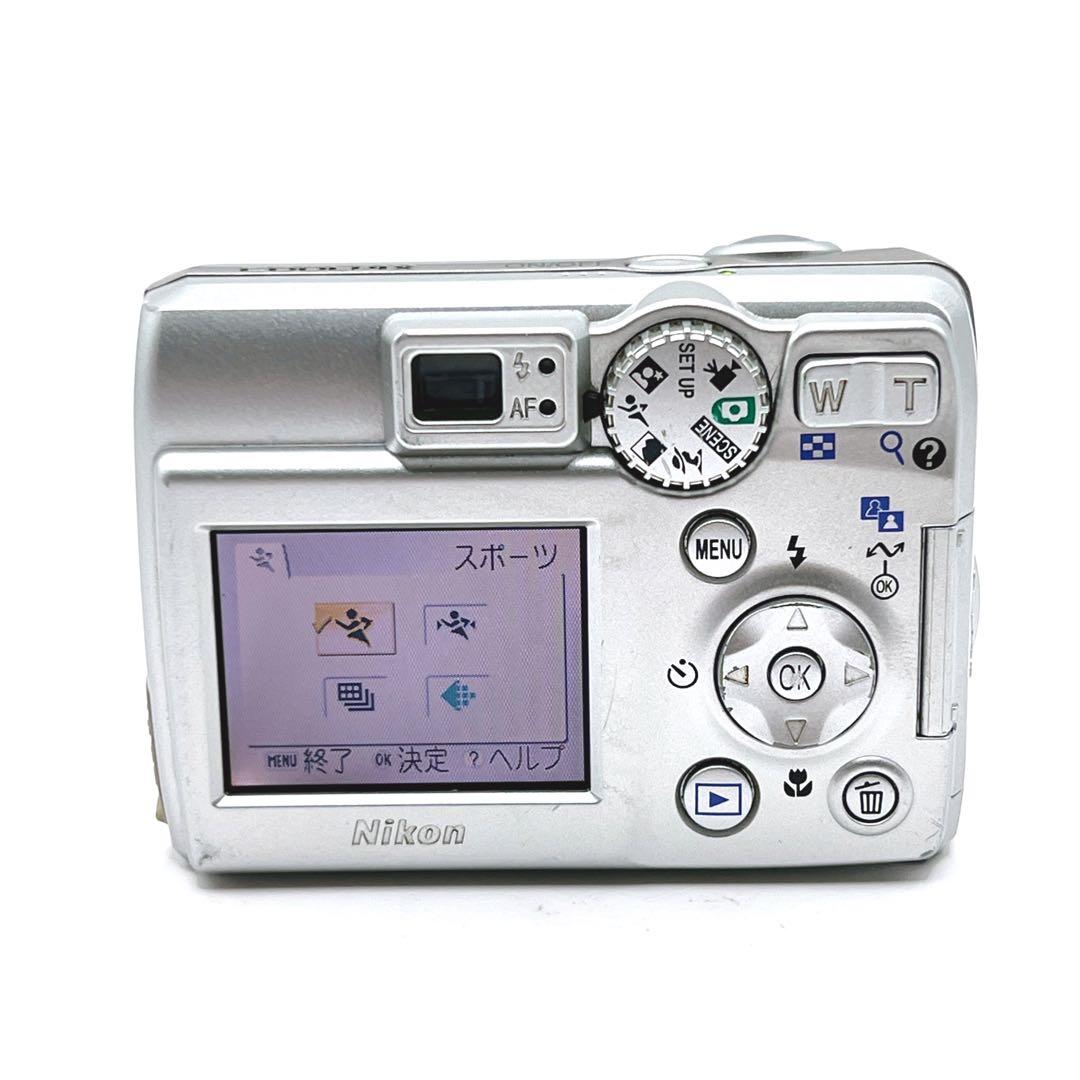 【良品・動作品】　Nikon COOLPIX 5600 シルバー 単三電池式