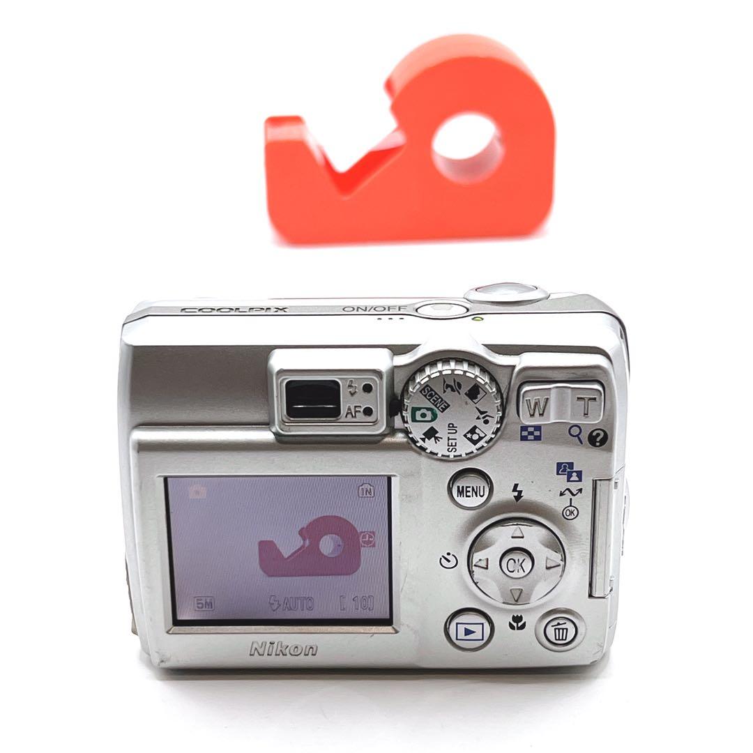 【良品・動作品】　Nikon COOLPIX 5600 シルバー 単三電池式