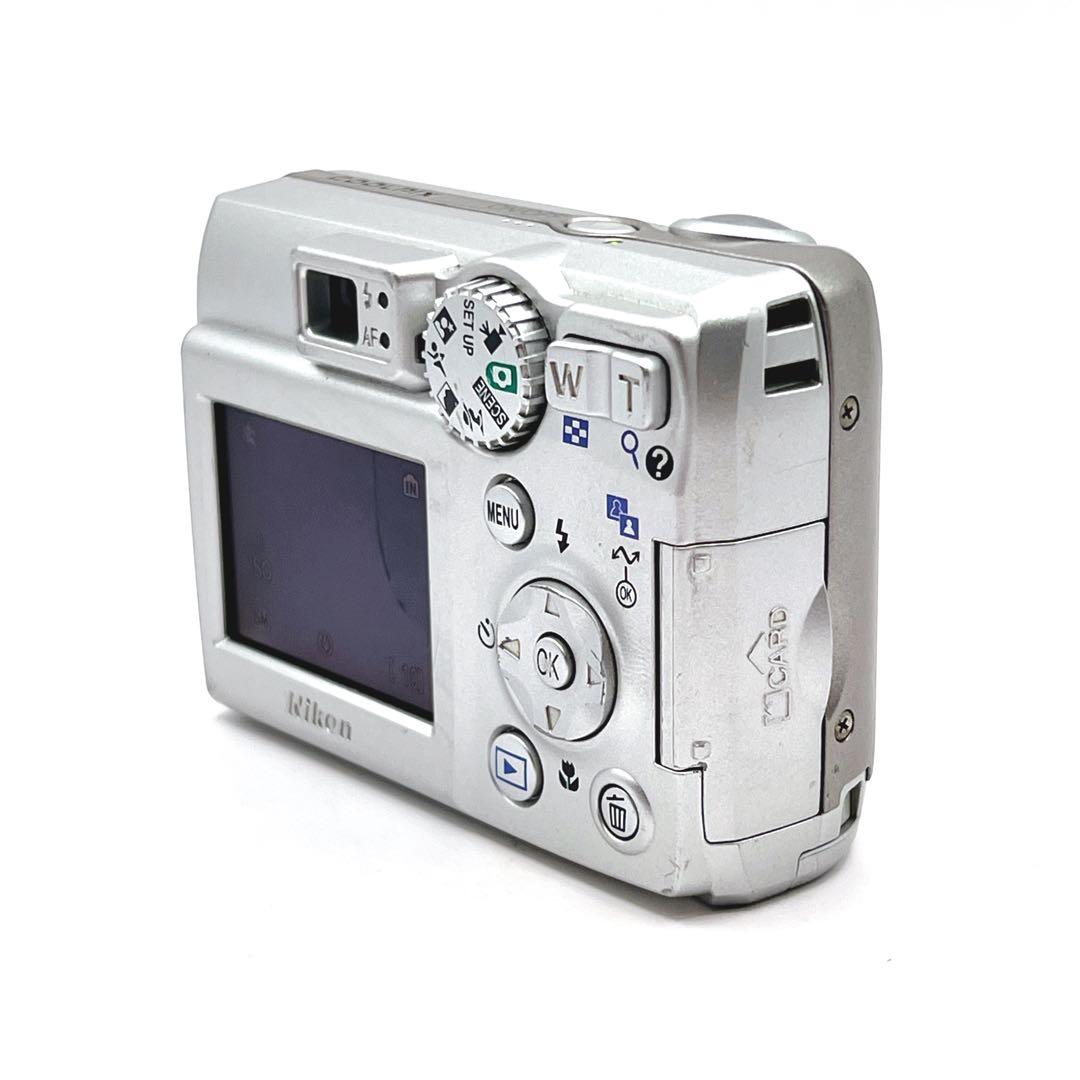 【良品・動作品】　Nikon COOLPIX 5600 シルバー 単三電池式