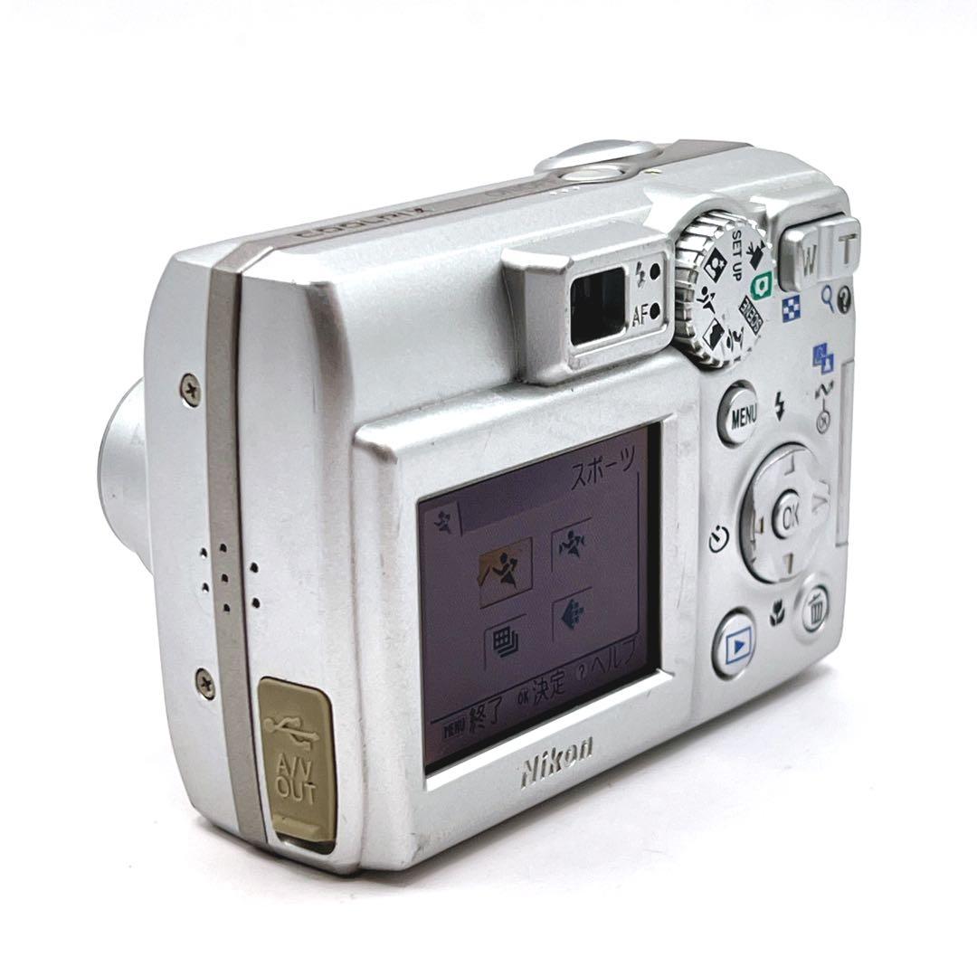 【良品・動作品】　Nikon COOLPIX 5600 シルバー 単三電池式