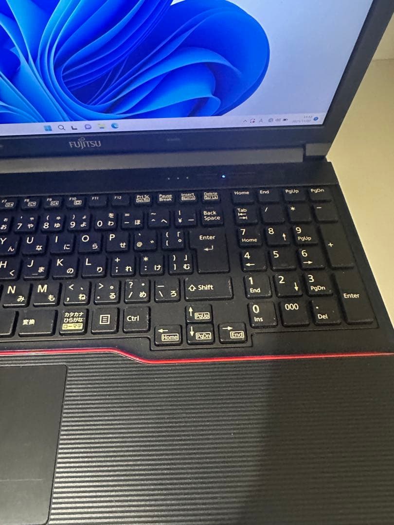 15.6型 富士通 A574/H i5 メモリ16GB SSD512GB