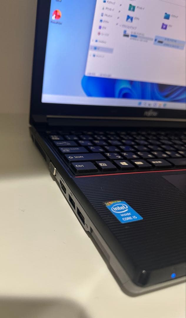 15.6型 富士通 A574/H i5 メモリ16GB SSD512GB