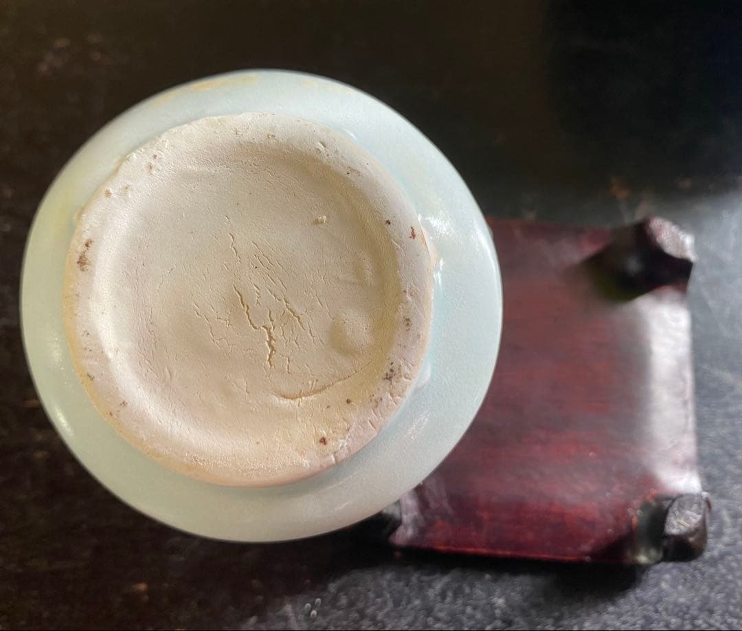 アンティーク・李朝・白磁鉄砂・水滴・梅花　唐木鑑賞台座付・２点セット　　レア