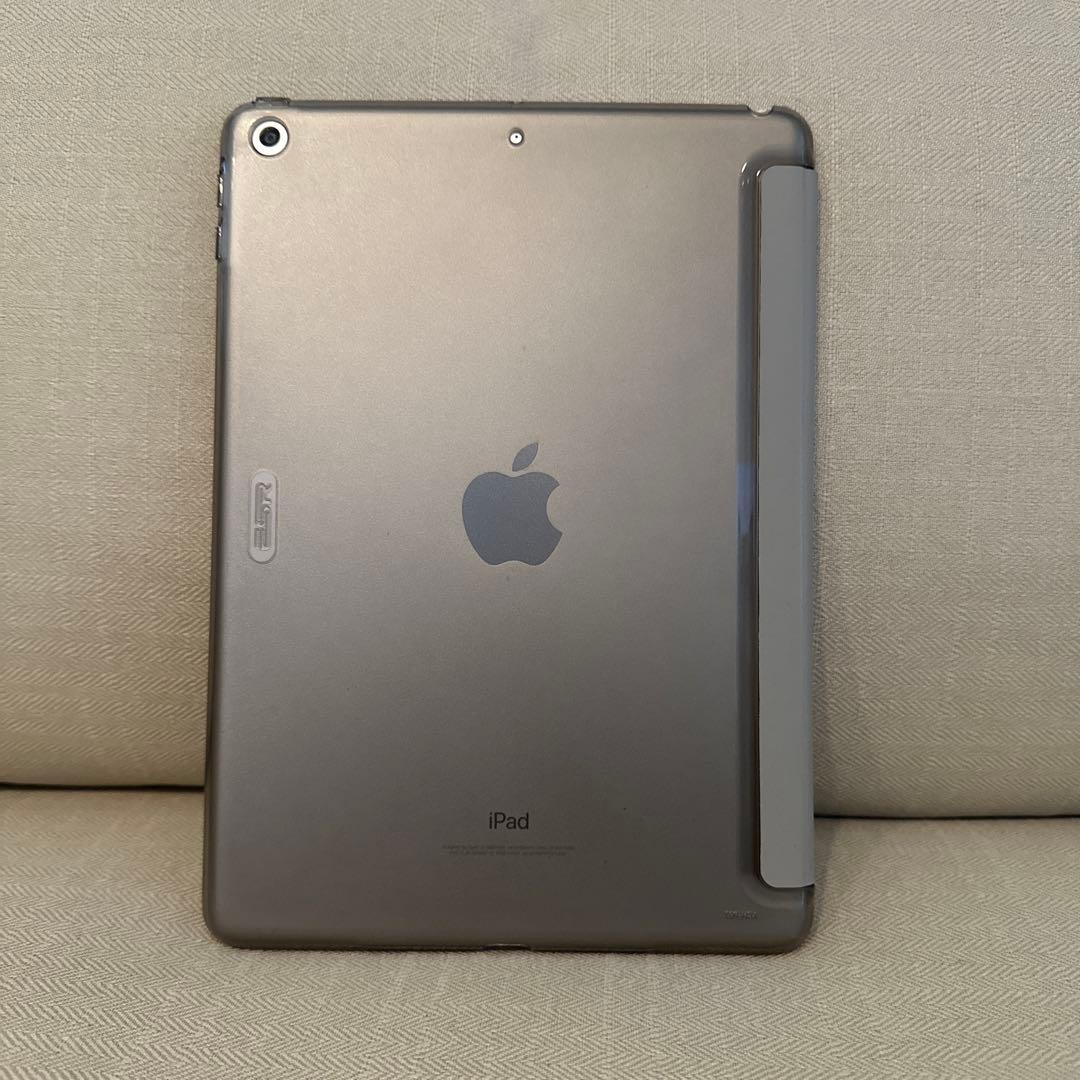 【ラピッド】Apple iPad シルバー　本体　第6世代　32G