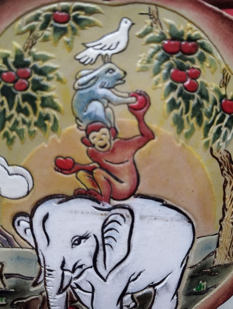 【2点セット】モンゴル 壁飾り / チンギス・カン ＆ 四匹の和合する動物