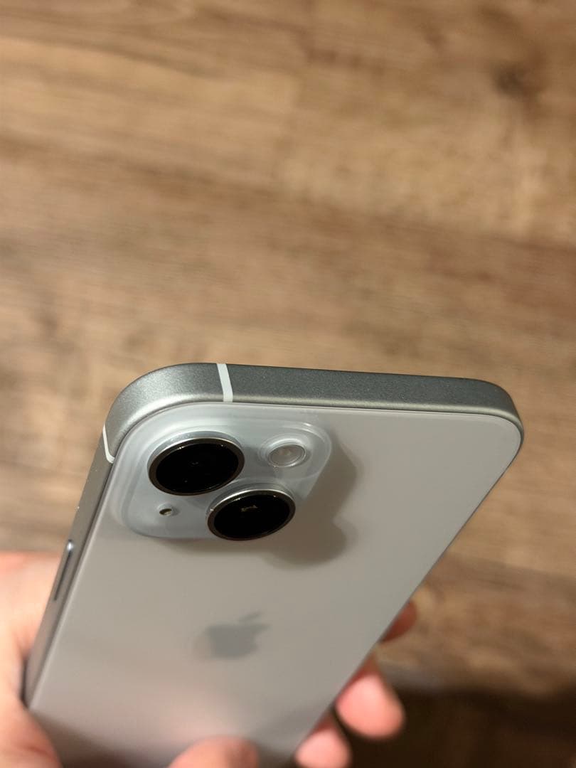 【美品】Apple iPhone 15 ブルー 256GB SIMフリー　本体