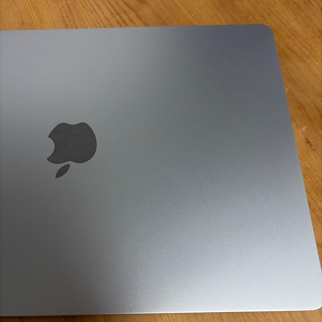 ！未使用に近い！MacBookAir M4 15インチAppleCare有