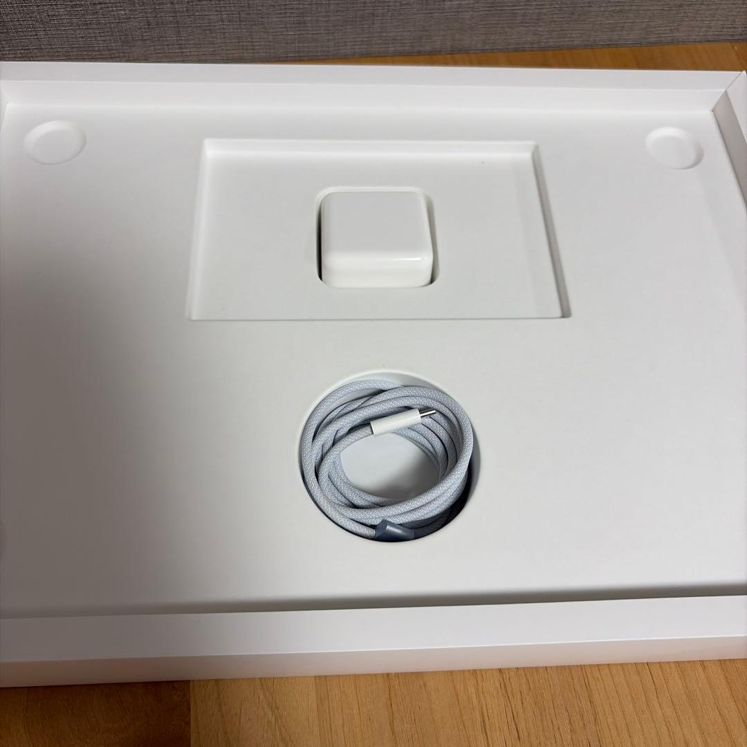 ！未使用に近い！MacBookAir M4 15インチAppleCare有