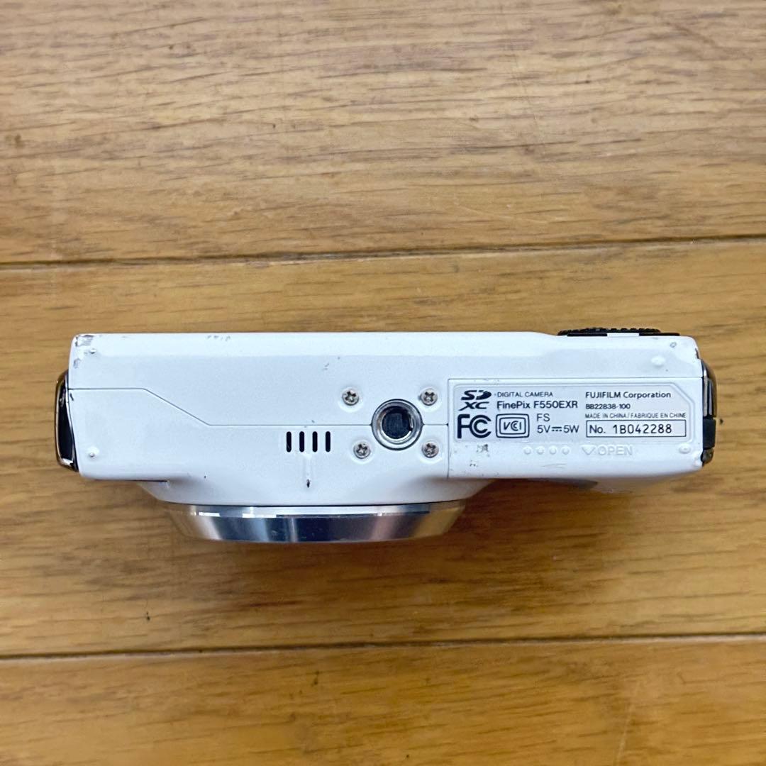 【動作確認済】デジタルカメラ FUJIFILM FINEPIX F550EXR