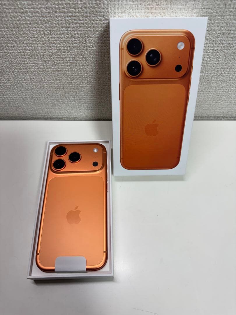 開封未使用 Apple iPhone17pro 512GB コズミックオレンジ