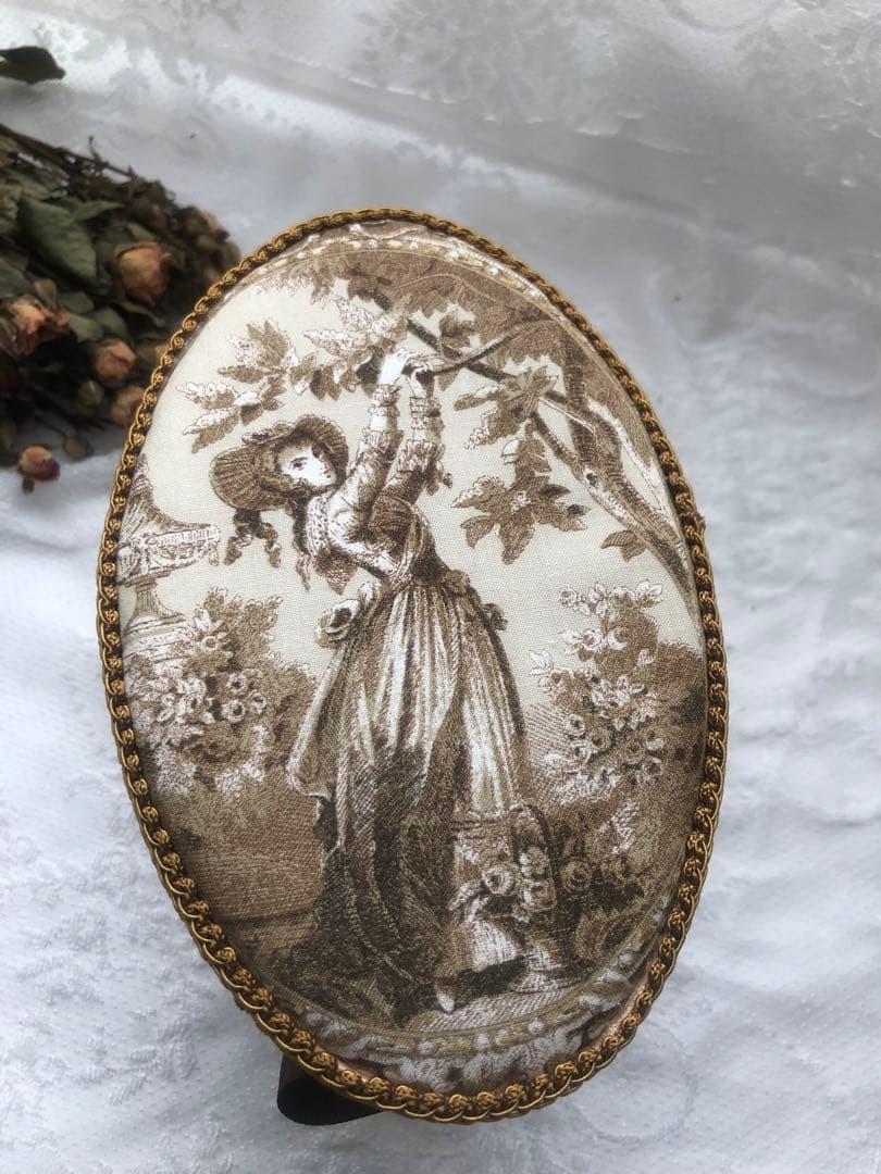 お裁縫箱　貴婦人　ロココ 薔薇ブーケリボン　オーバルボックス　hand made