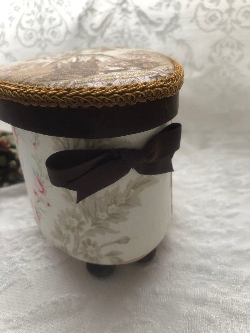 お裁縫箱　貴婦人　ロココ 薔薇ブーケリボン　オーバルボックス　hand made