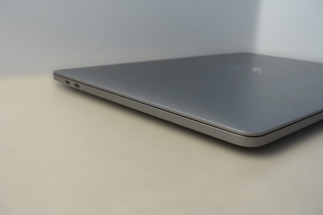 MacBook Pro 13インチ 2019 Core i5/8GB/256GB