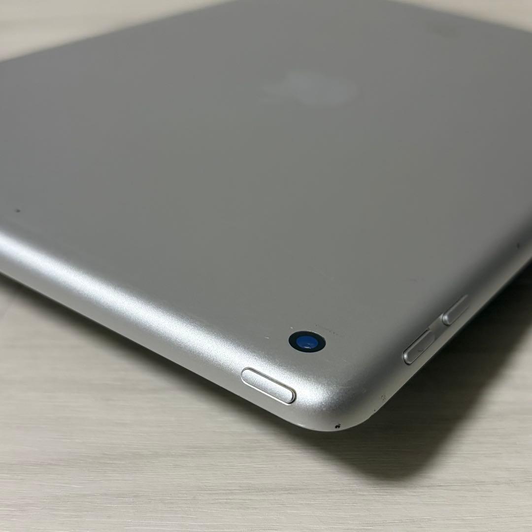 iPad第6世代 32GB シルバー Wi-Fiモデル　バッテリー容量60%