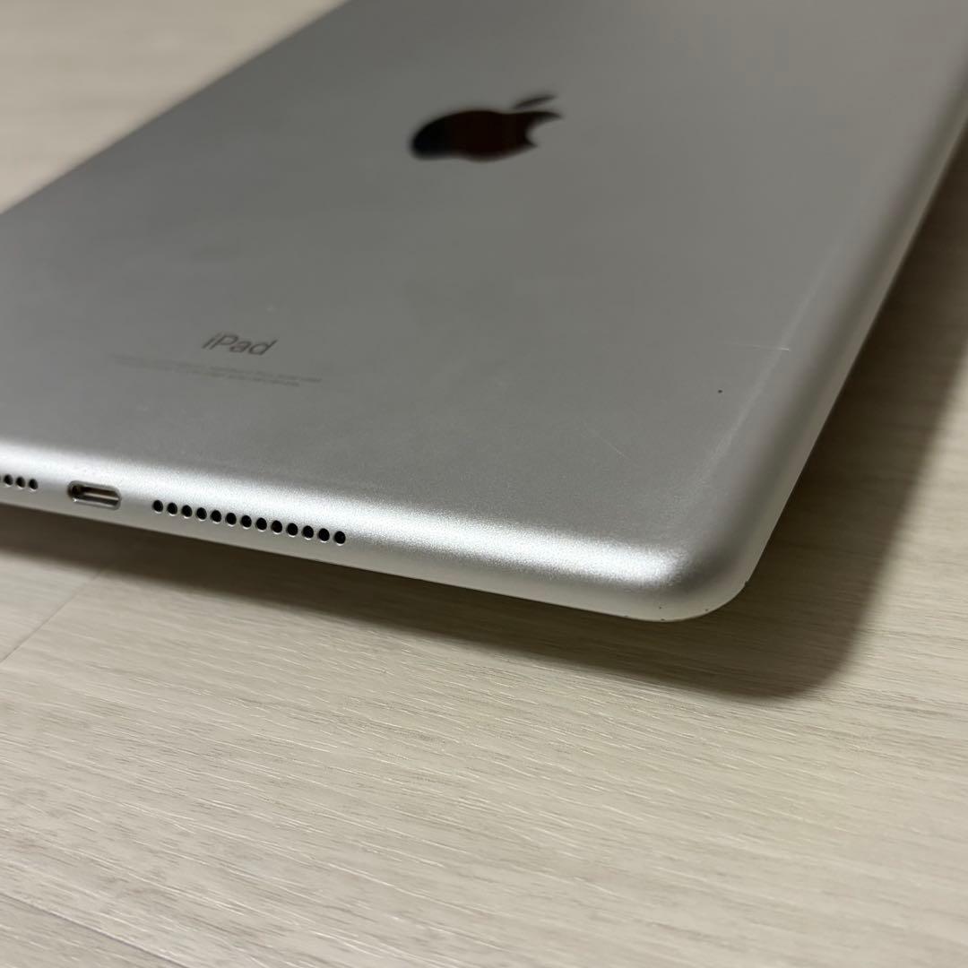 iPad第6世代 32GB シルバー Wi-Fiモデル　バッテリー容量60%