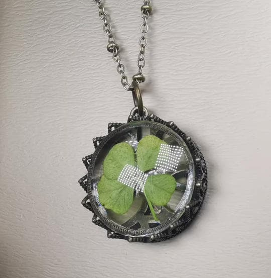 ハンドメイド クローバー モチーフ ネックレス