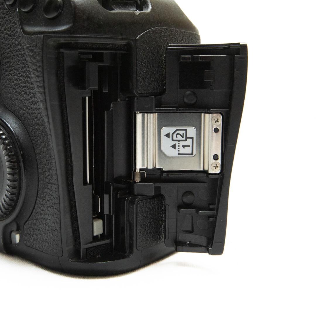 Canon EOS 5D Mark III シャッター15884回CFカード付き