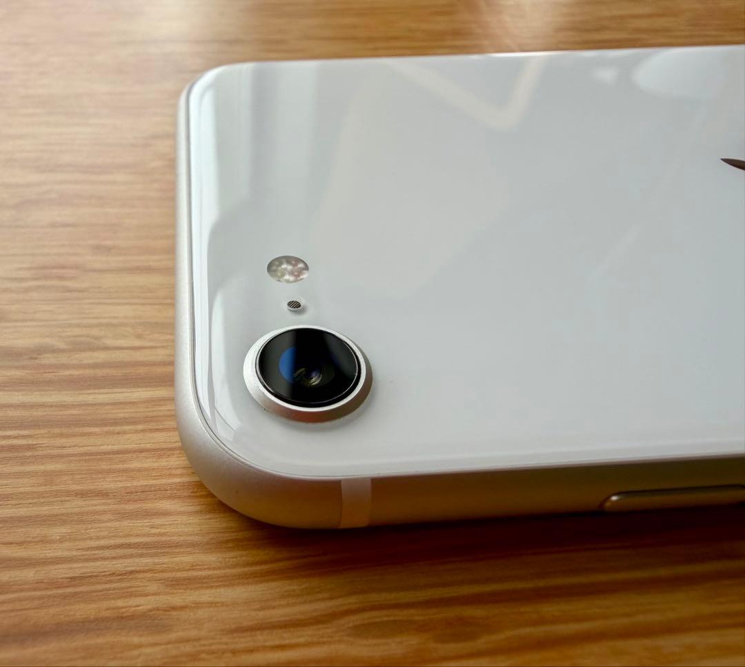 iPhone SE 第2世代128GB White SIMフリー