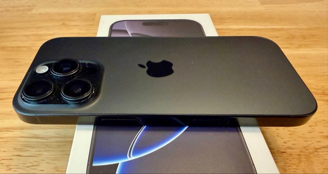 【極美品！】iPhone 16 Pro 256GB SIMフリー