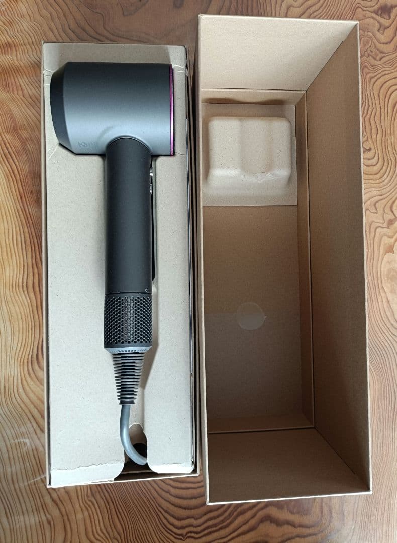 ダイソン　ヘアドライヤー　HD08 ジャンク品　アタッチメント付き