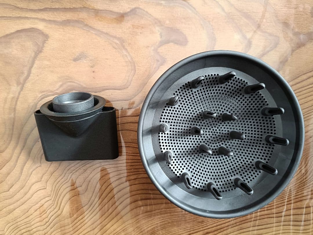 ダイソン　ヘアドライヤー　HD08 ジャンク品　アタッチメント付き