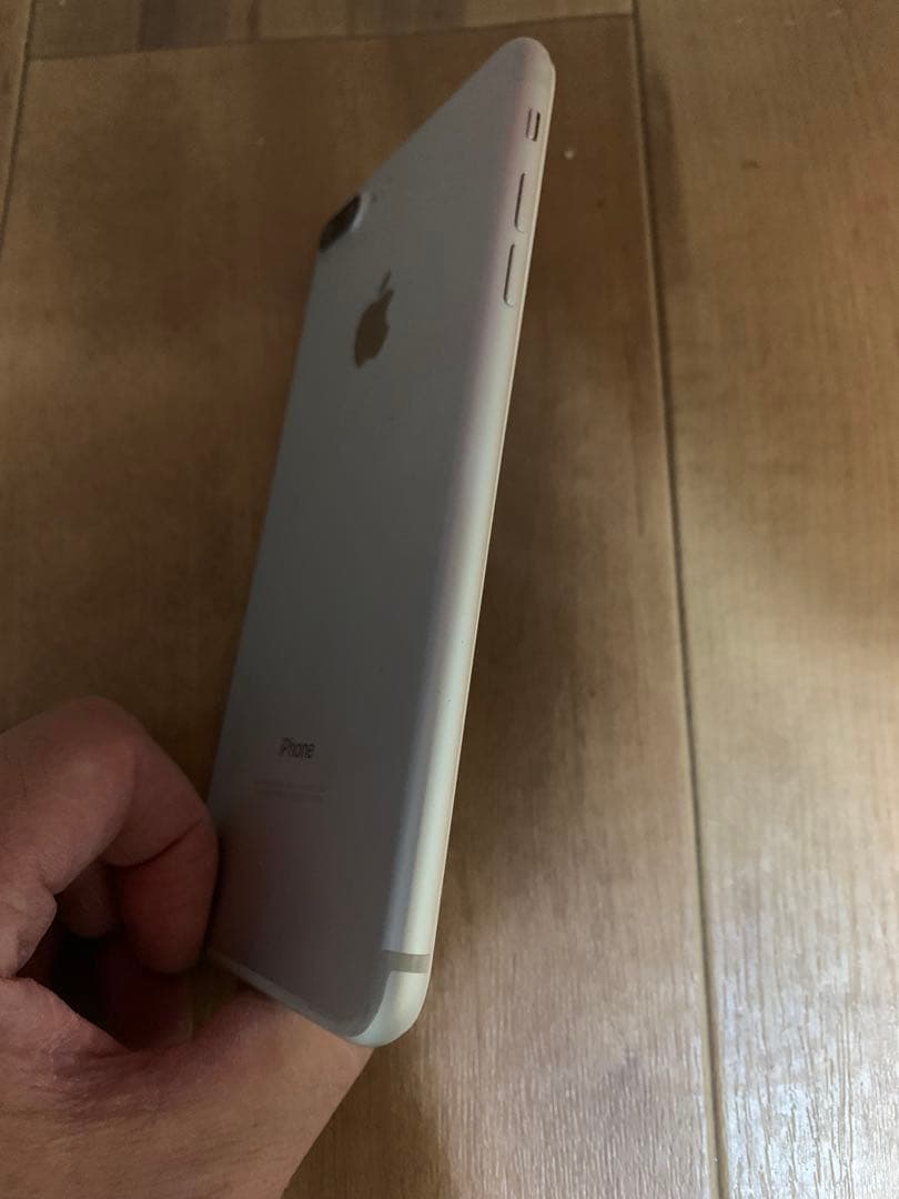 iPhone 7plus 32GB silver バッテリー100% 動作品