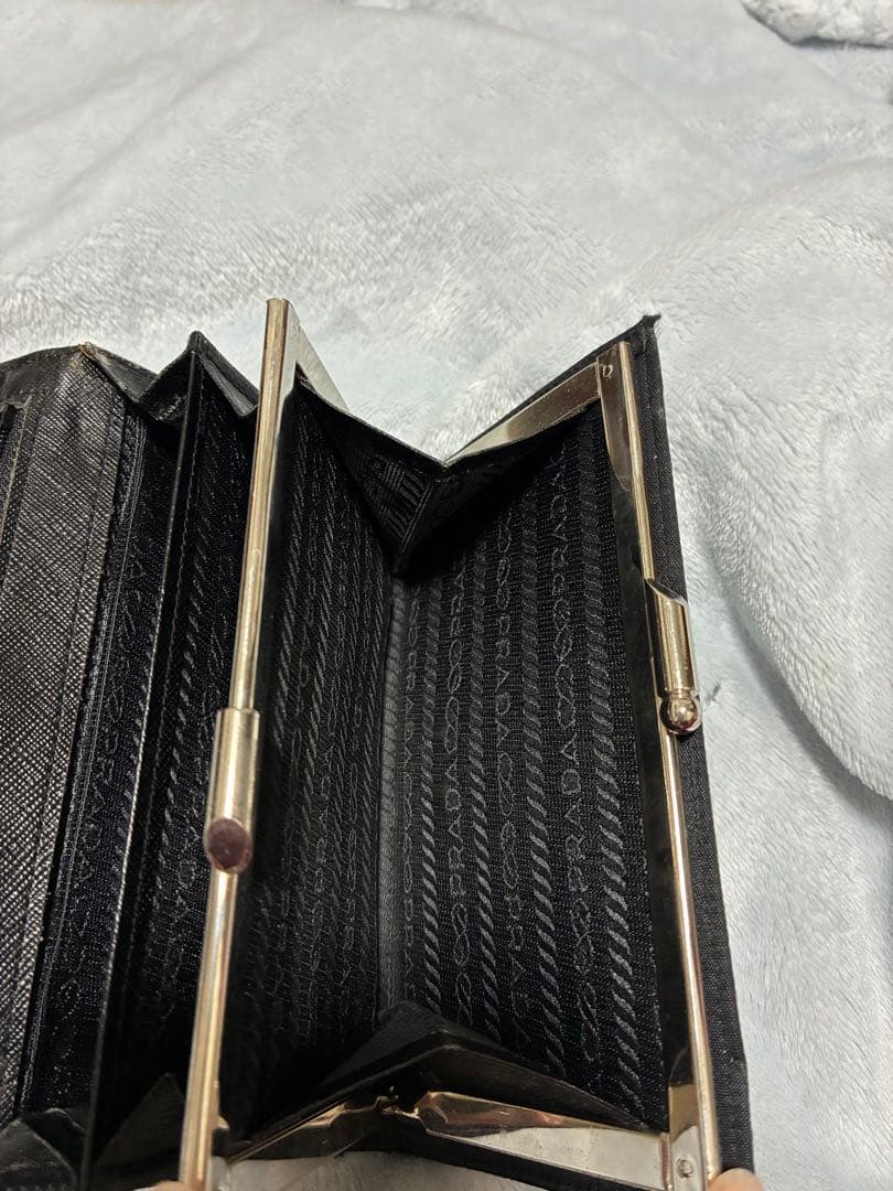 PRADA 財布　黒