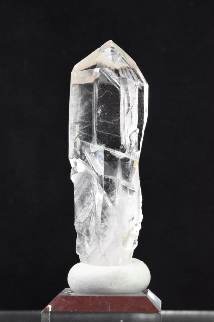 ガネーシュヒマール ラパ産 剥離痕だらけのクリアポイント