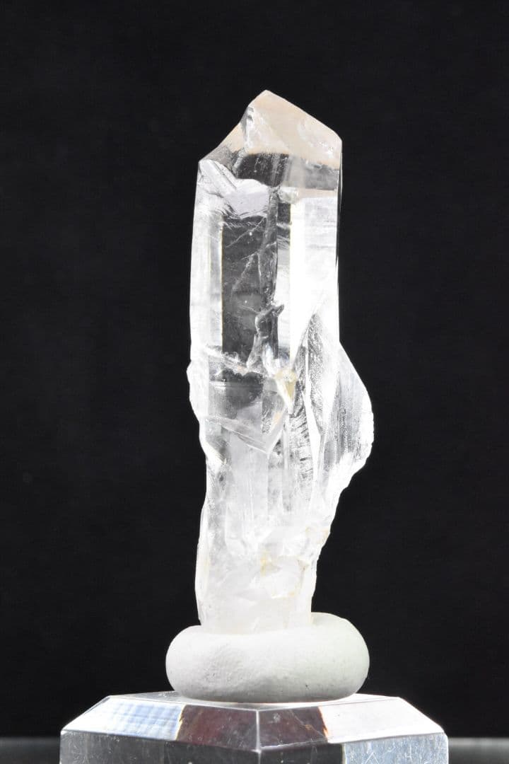 ガネーシュヒマール ラパ産 剥離痕だらけのクリアポイント