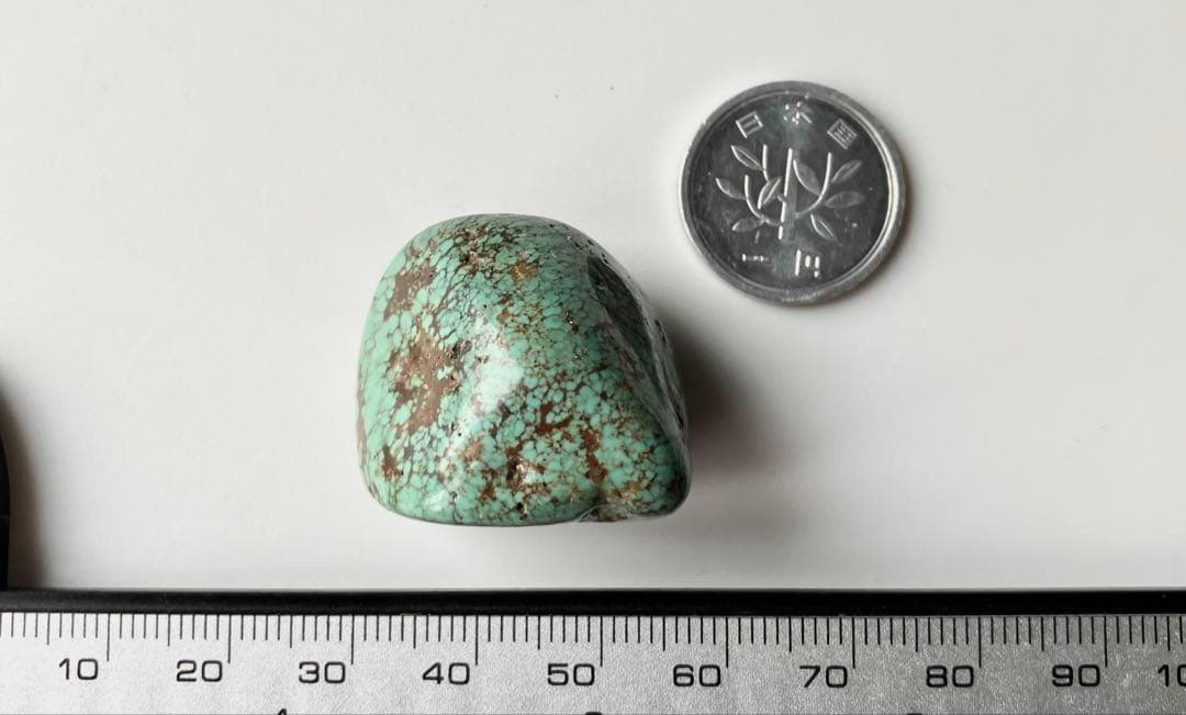 キングマンターコイズ　磨き石　グリーンターコイズ　スパイダーweb