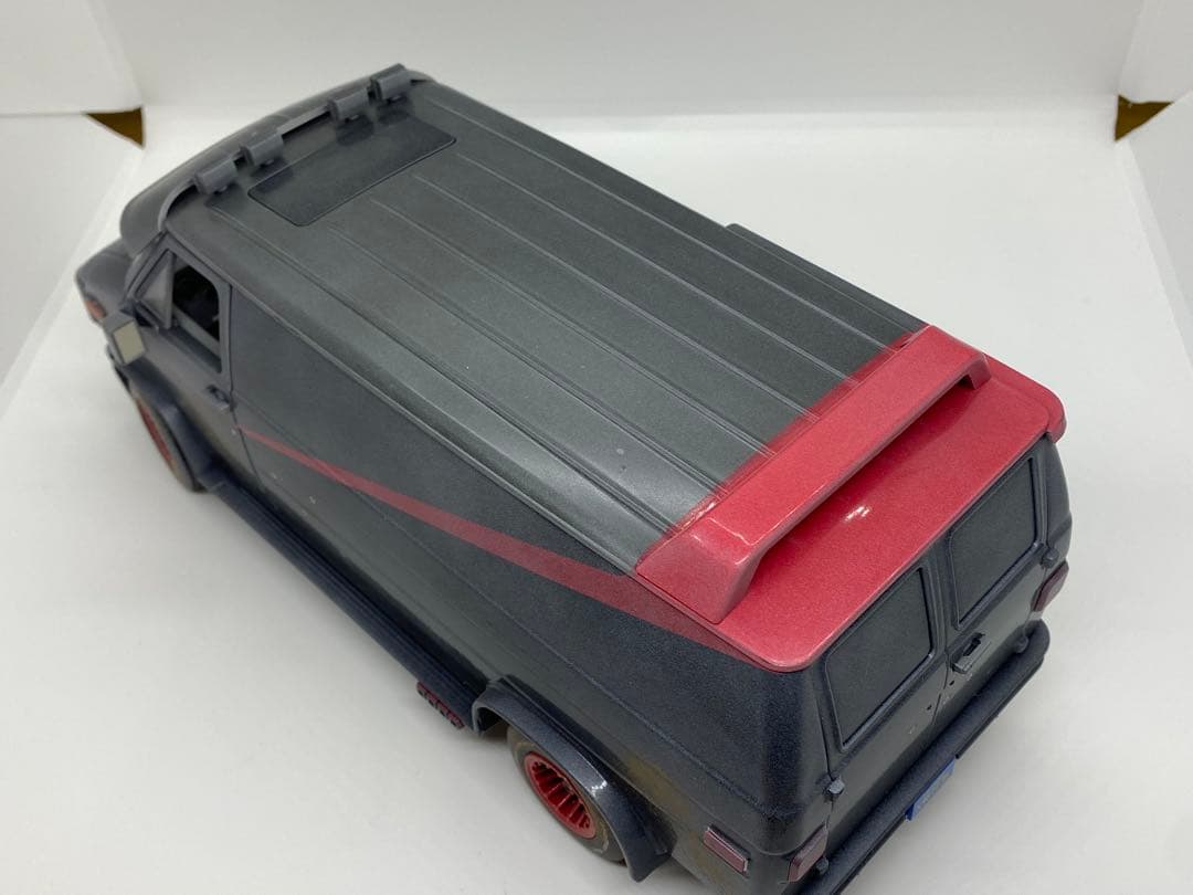 Greenlight 13567 コレクタブルミニチュアカー ブラック/レッド