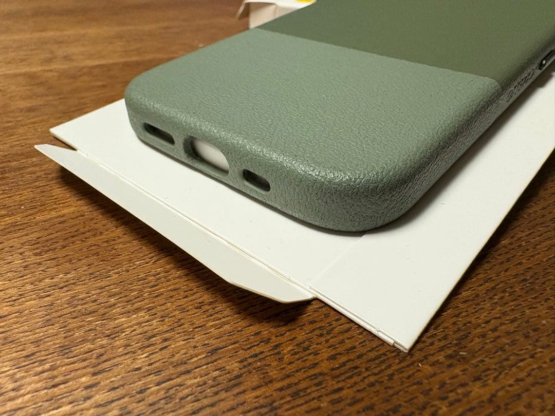 iPhone16 Apple純正 MagSafe Cactus Leather
