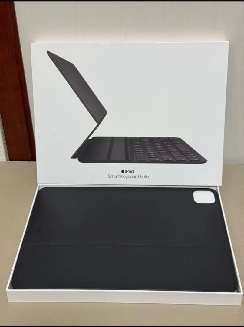 iPad Pro 11インチ 第二世代 本体 マジックキーボード付き