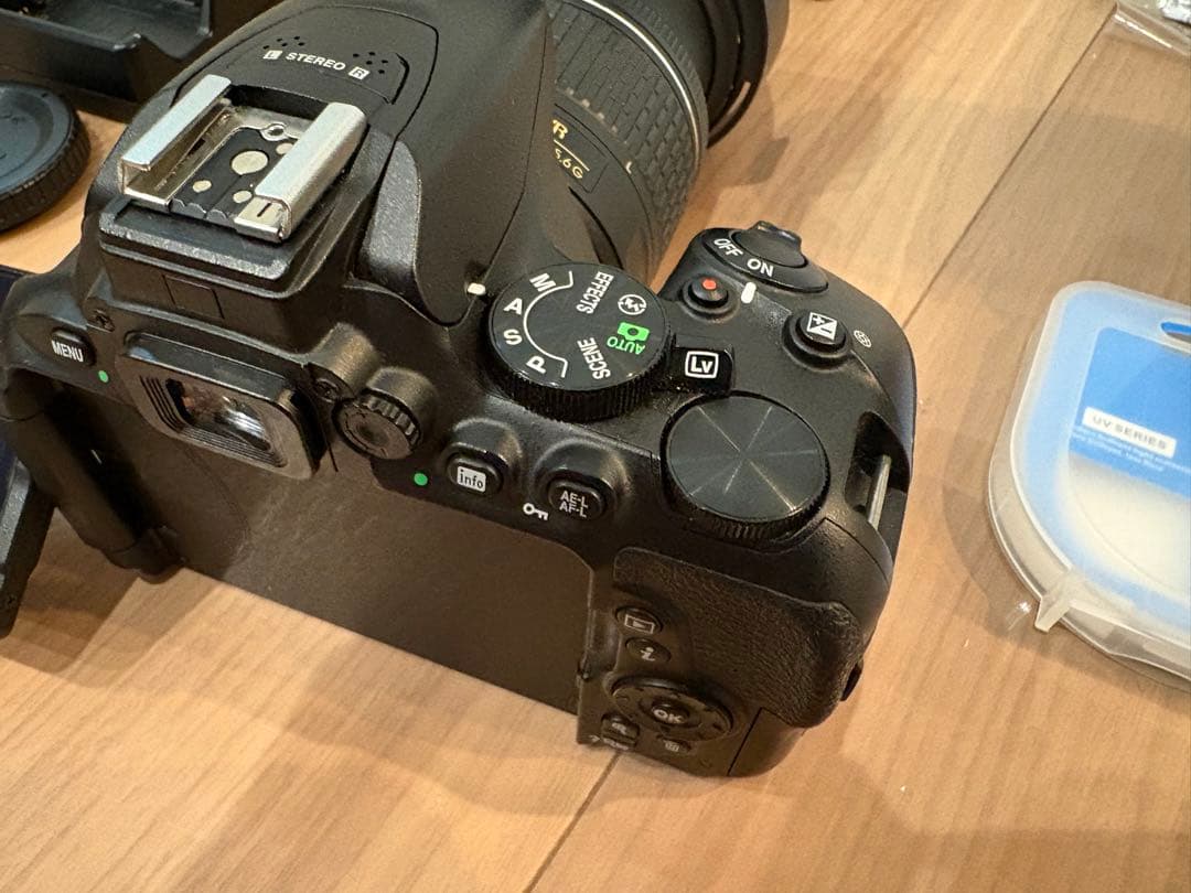 Nikon D5600 18-55 VR レンズキット　70-300レンズ付き