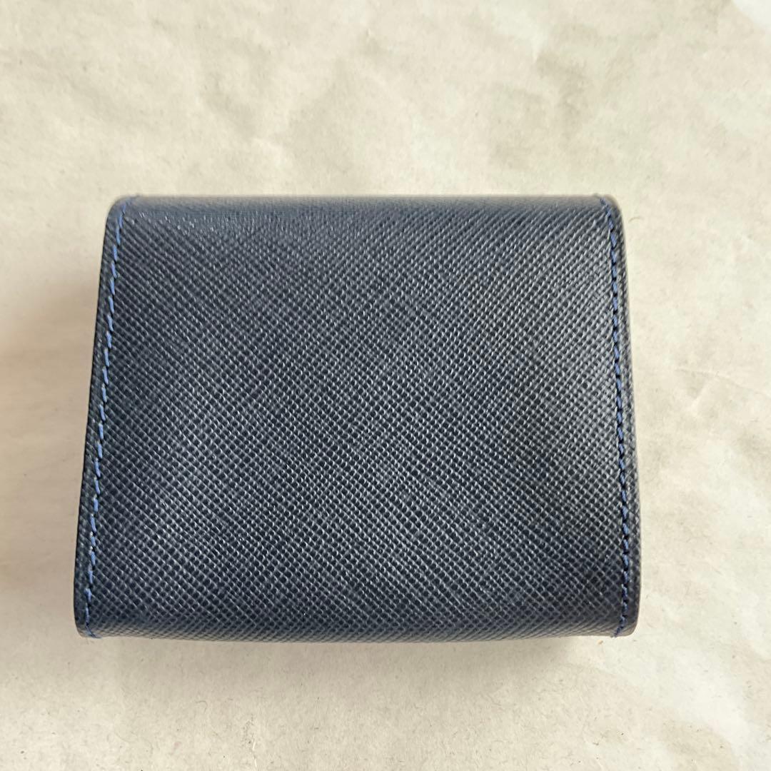 ケース　スナップボタン付き　三つ折り　財布 ネイビー　イタリア製