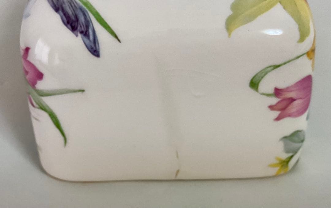 英国ヴィンテージ　花柄バターケースとエッグスタンド　ウェイマン陶器