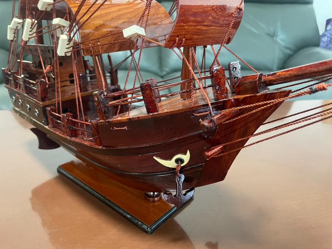 帆船模型　木製　ローズウッド　木製帆船　船　モデルシップ　職人手作り　舟　軍艦