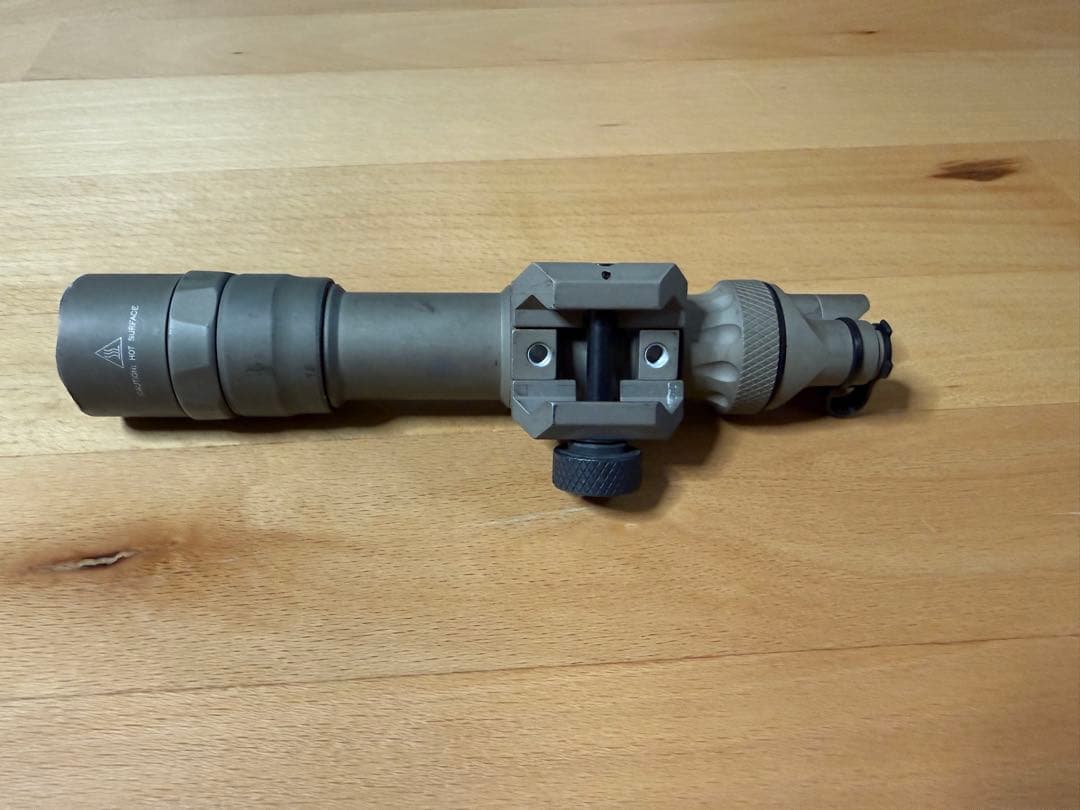 実物　SUREFIRE M600DF-TN テールスイッチDS00 充電池付き