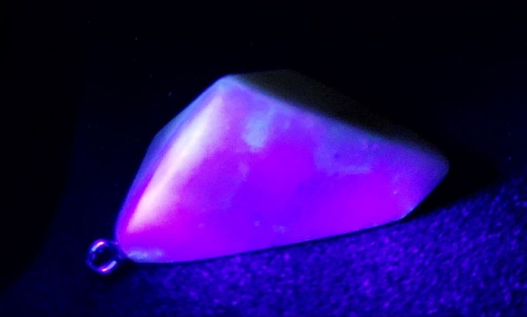 ★カルサイト★神代三山・神立山転石【TAKAMAGAGYOKU①・40CT】