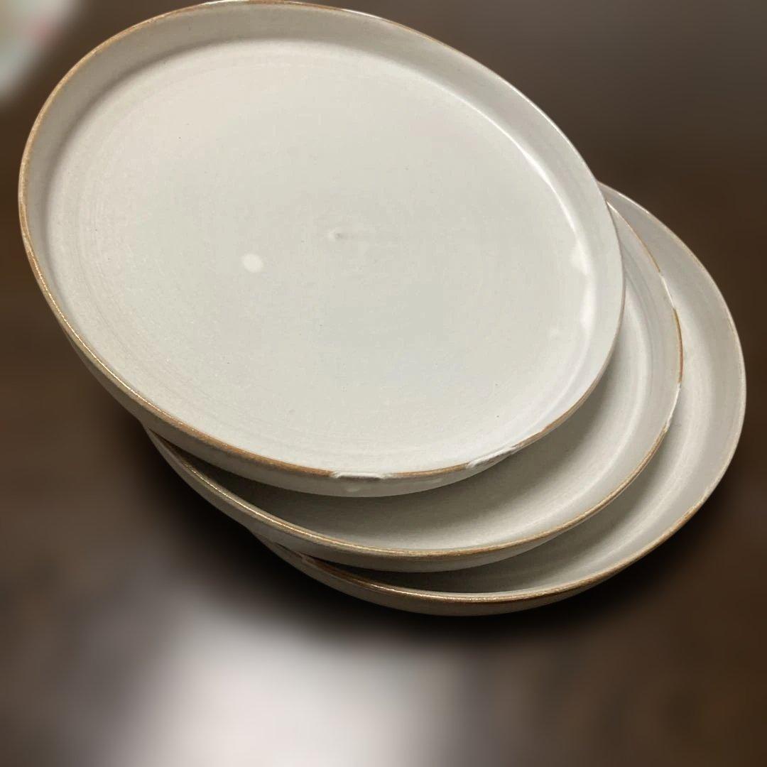 白の円形皿 約2１センチ3枚セット　ワンプレートに！