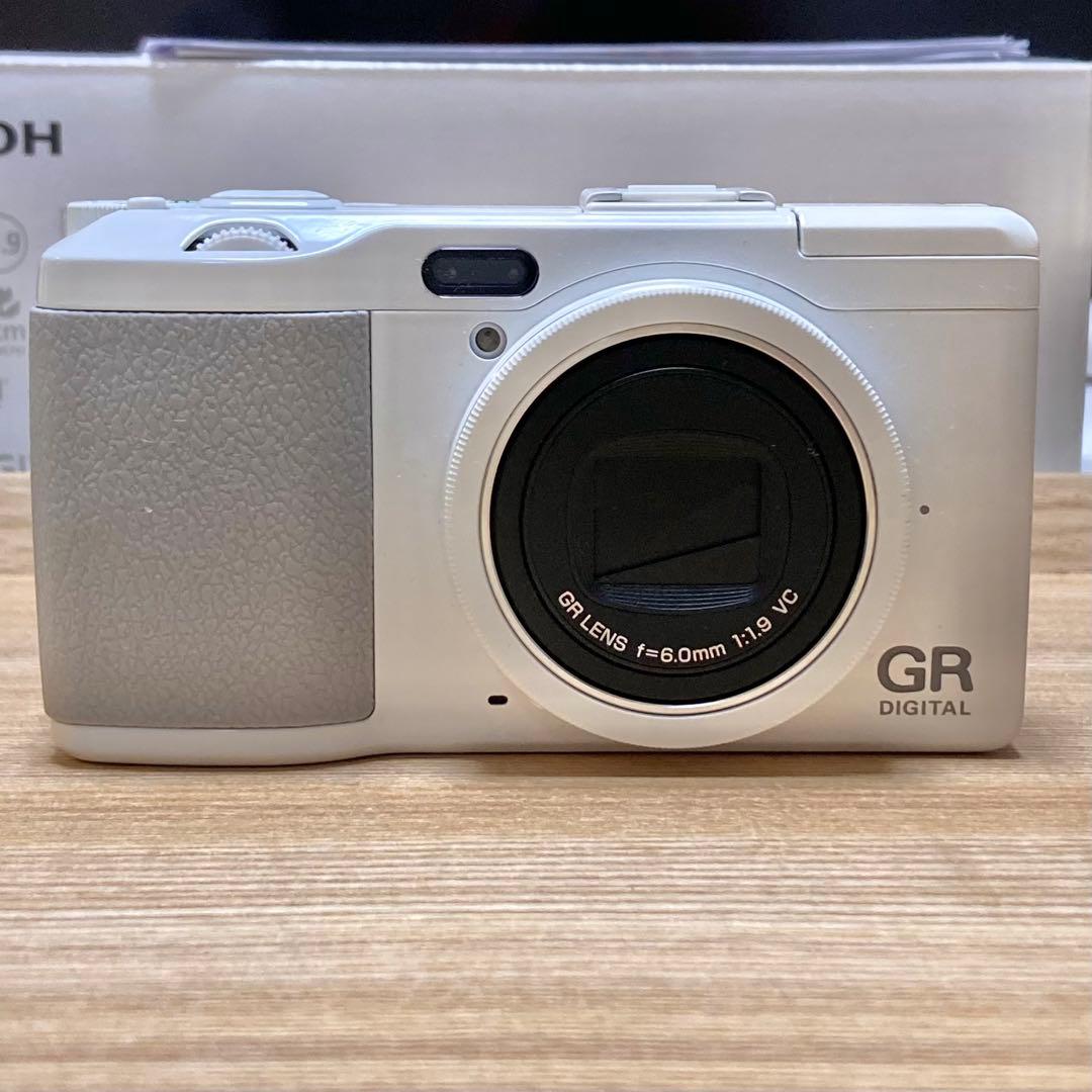 RICOH GR DIGITAL Ⅳ ホワイト エディション