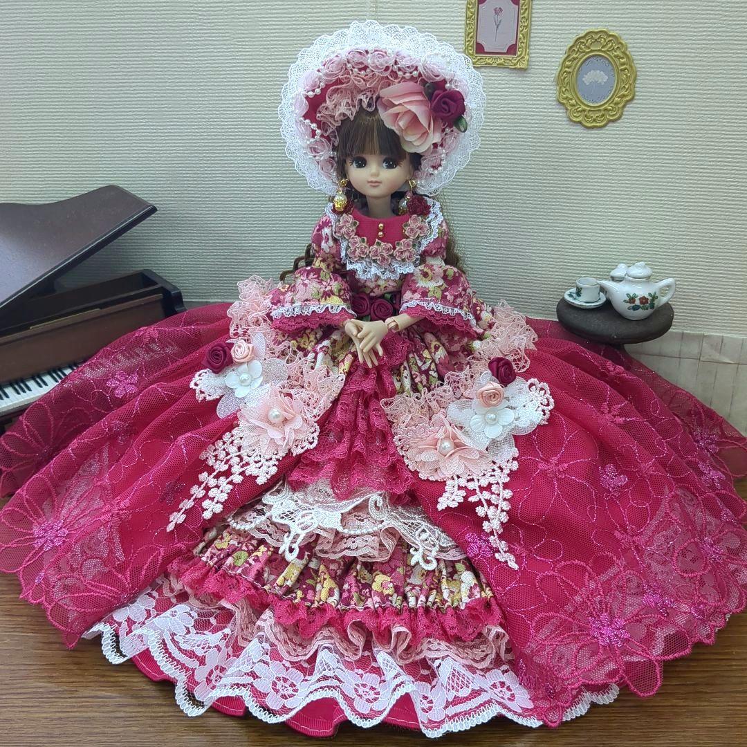 K*6様 ジェニーフレンド27cmドール服　ピンク♡お花たっぷりのドレス
